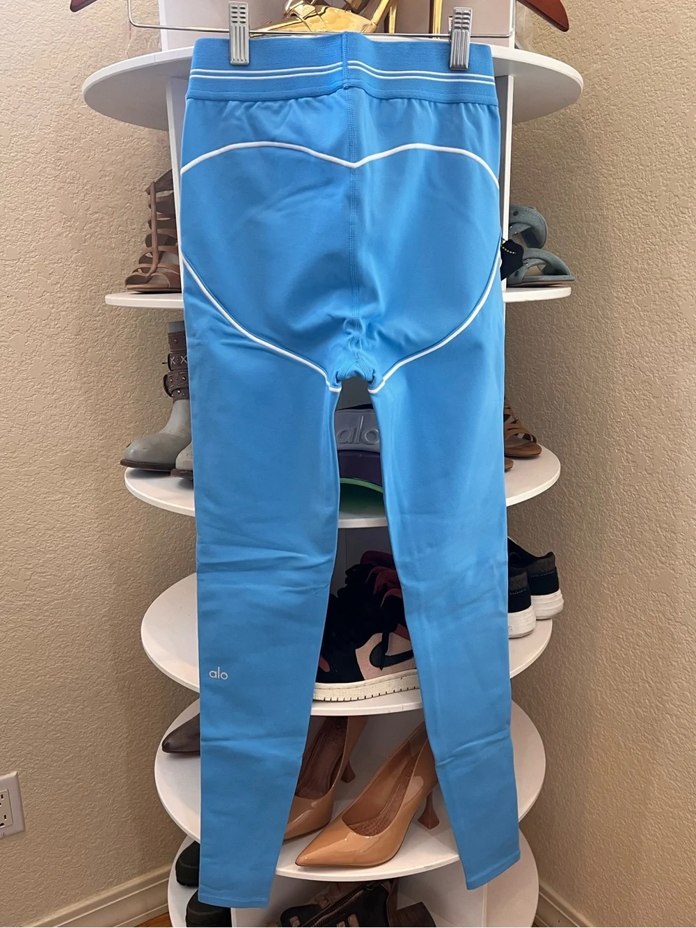 ALO Azure Airbrush High-Waist Heart Throb Legging NWT!! Azure Blue & White